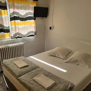 Gara De Nord-banat-4-you Hostal